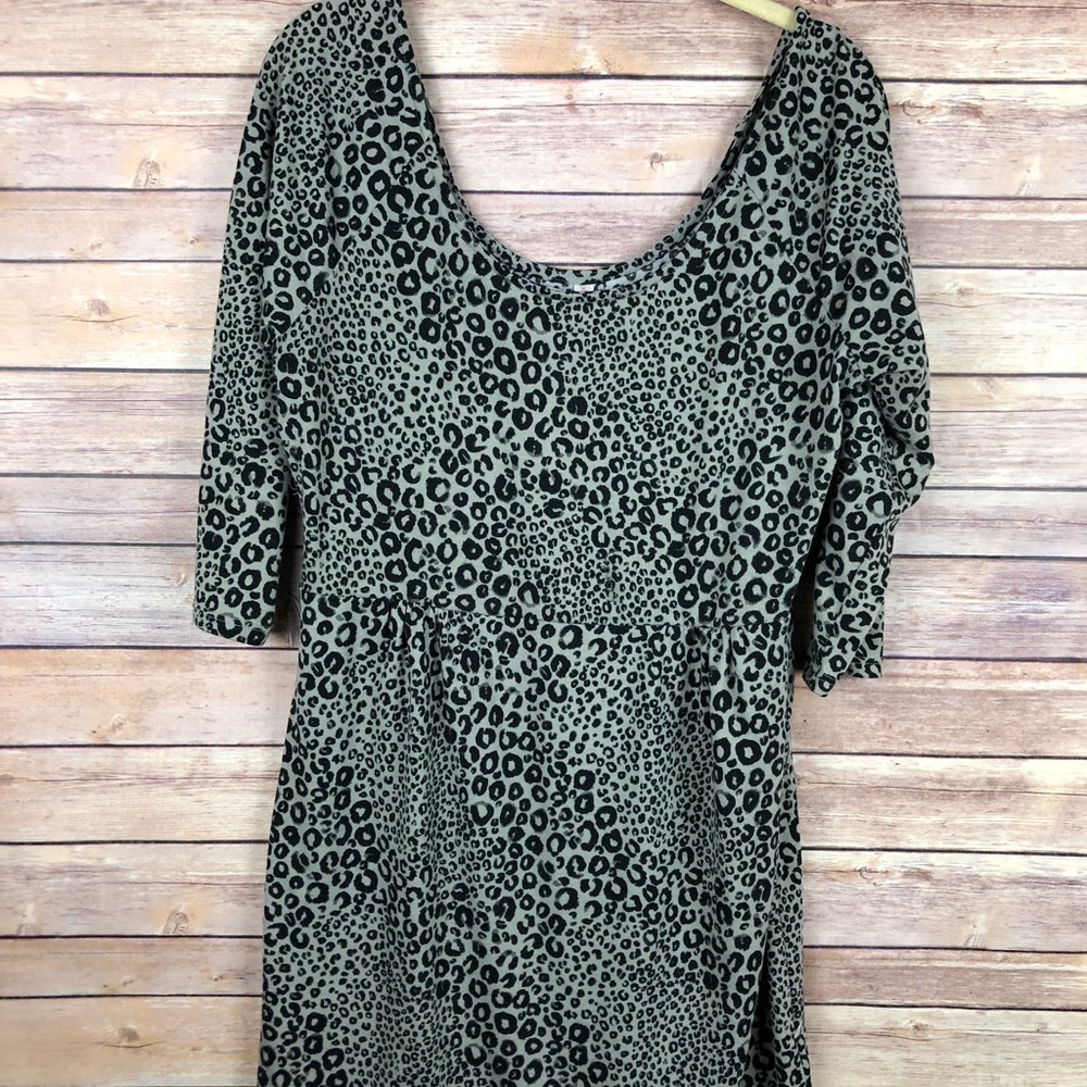 Grey cheetah dress